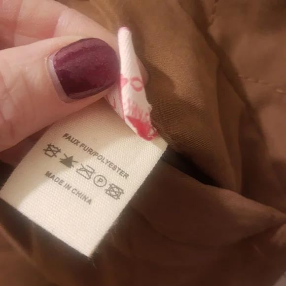 Lily reversible faux fur leopard print full zip vest - Picture 7 of 8